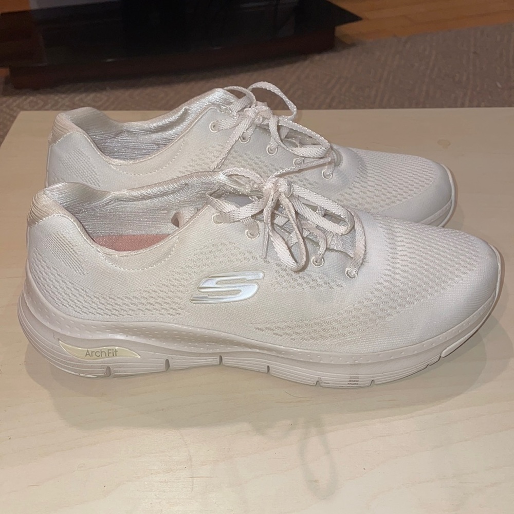 Skechers ArchFit Sneakers
